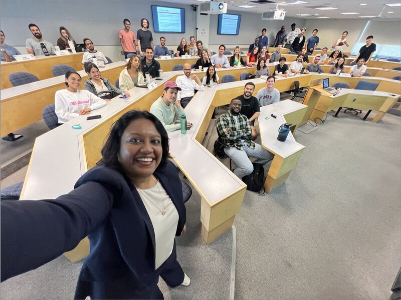 Class selfie with 15.071 students at MIT Sloan